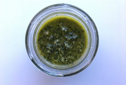 Pesto af skvalderkål