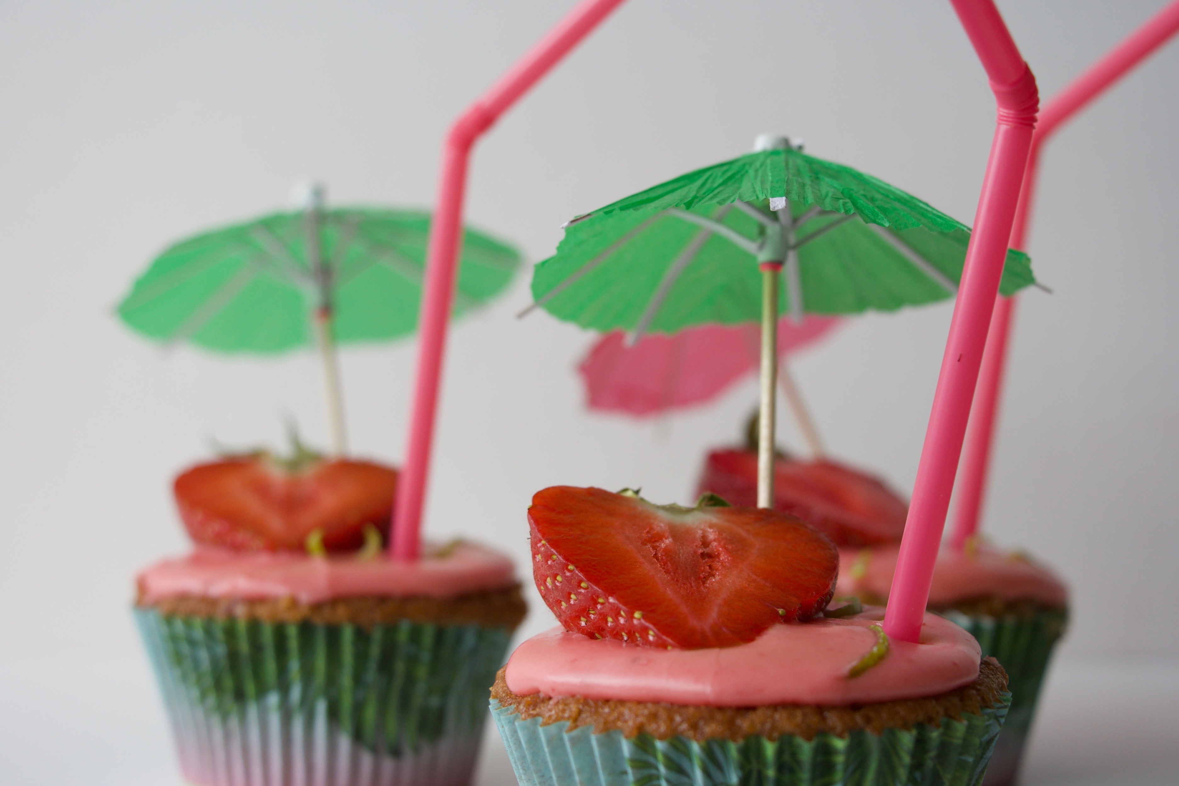Stawberry daiquiri cupcakes