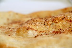 Naanbrød bagt på bagestålet. En nem opskrift fra Bagvrk.dk.