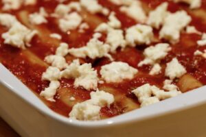 Cannelloni med tomatsauce og mozzarella Bagvrk.dk