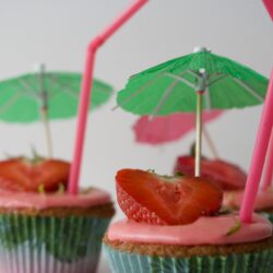 Strawberry daiquiri cupcakes