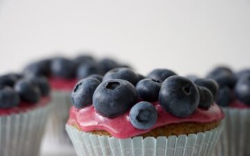 Blåbærmuffins blåbærcupcakes med blåbærglasur Bagvrk.dk