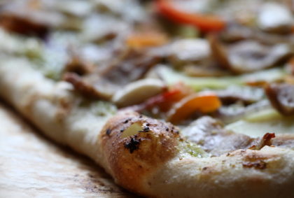Surdejspizza - den bedste pizzabund, du nogensinde vil lave! En opskrift fra Bagvrk.dk.