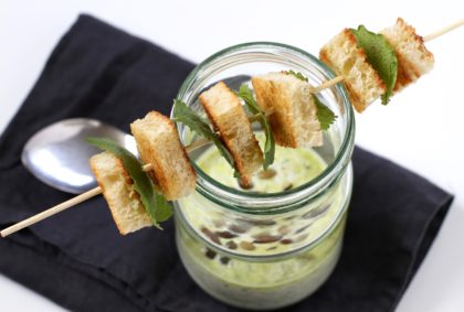 Kold agurkesuppe. En supernem opskrift fra Bagvrk.dk.