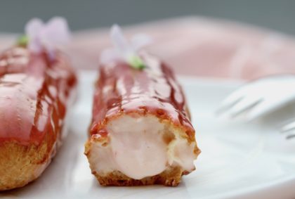 Eclairs og den perfekte guide til vandbakkelser. En grundopskrift fra Bagvrk.dk.