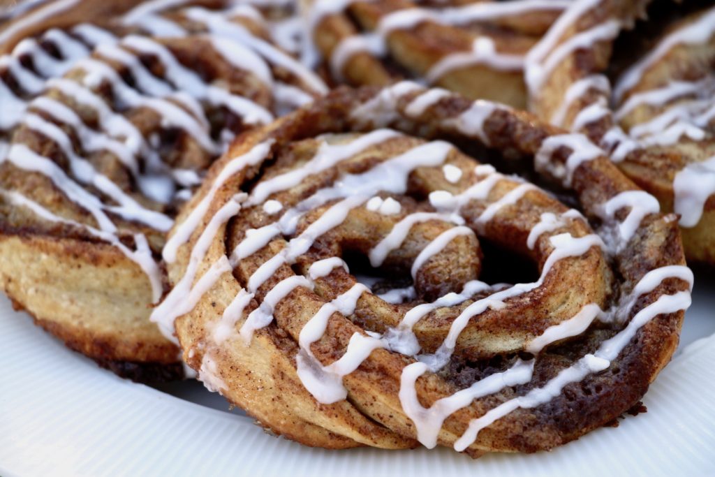 Sourdough cinnamon rolls. A classic recipe from Bagvrk.dk.