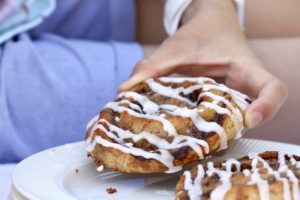 Kanelsnegle med surdej. En klassisk opskrift fra Bagvrk.dk.