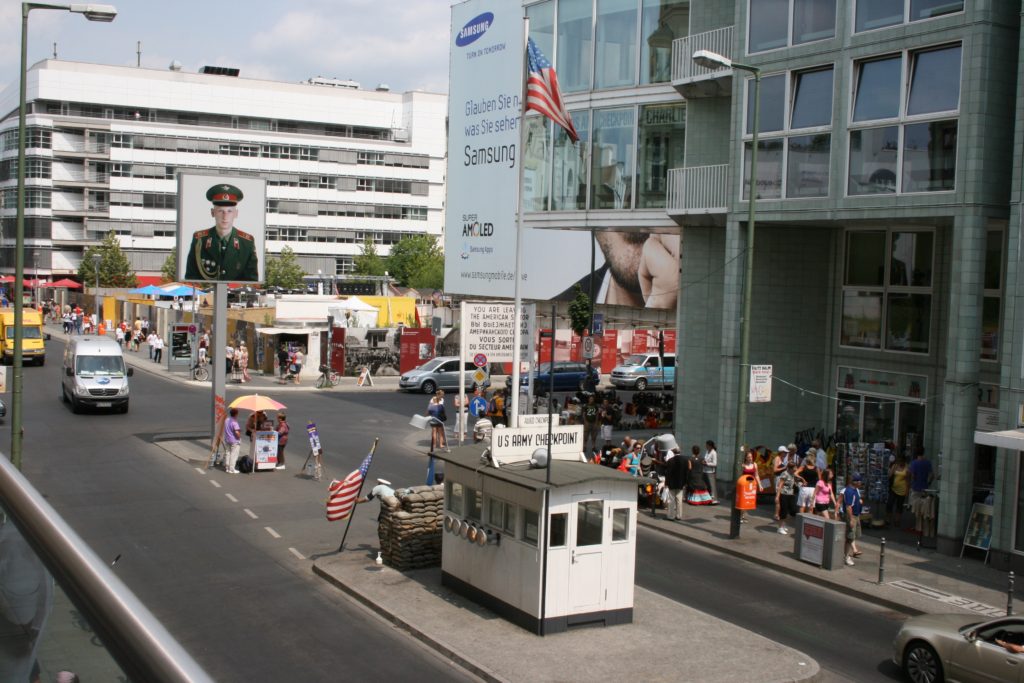 Yndlingssteder i Berlin, Checkpoint Charlie