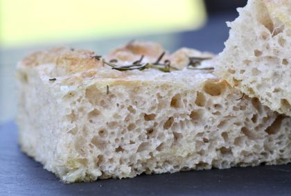 Surdejsfocaccia. Den lækreste opskrift fra Bagvrk.dk.
