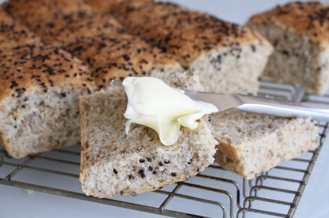 Grovbrød for begyndere. En supernem opskrift fra Bagvrk.dk.