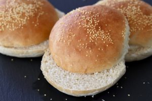Durumburgerboller - En luftig opskrift fra Bagvrk.dk.