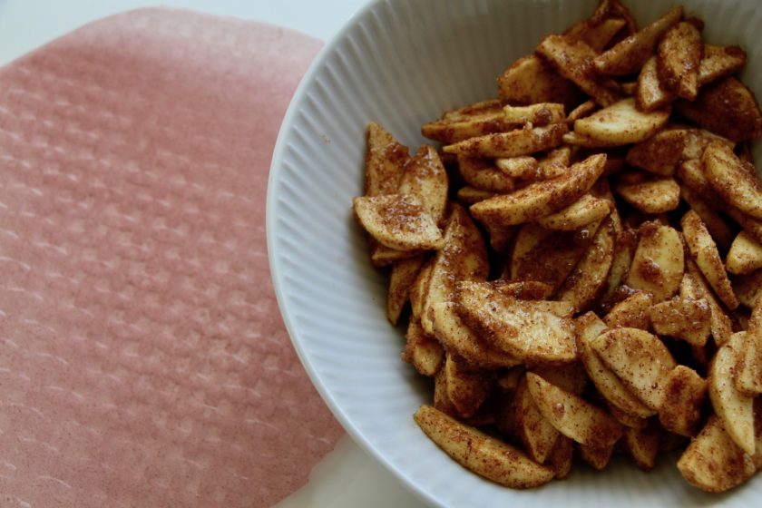 Æbleruller - en hurtig kage med få ingredienser fra Bagvrk.dk.