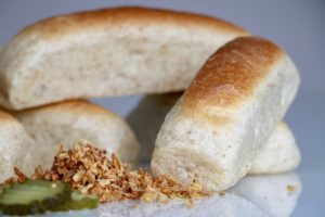 Pølsebrød i Millennium Multi bageform. En opskrift fra Bagvrk.dk.
