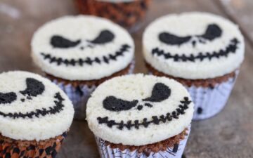 Jack Skellington som indbagt pynt på gulerodsmuffins Halloween Bagvrk.dk