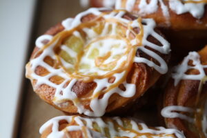 Karamelsnegle med vanillecreme Bagvrk.dk