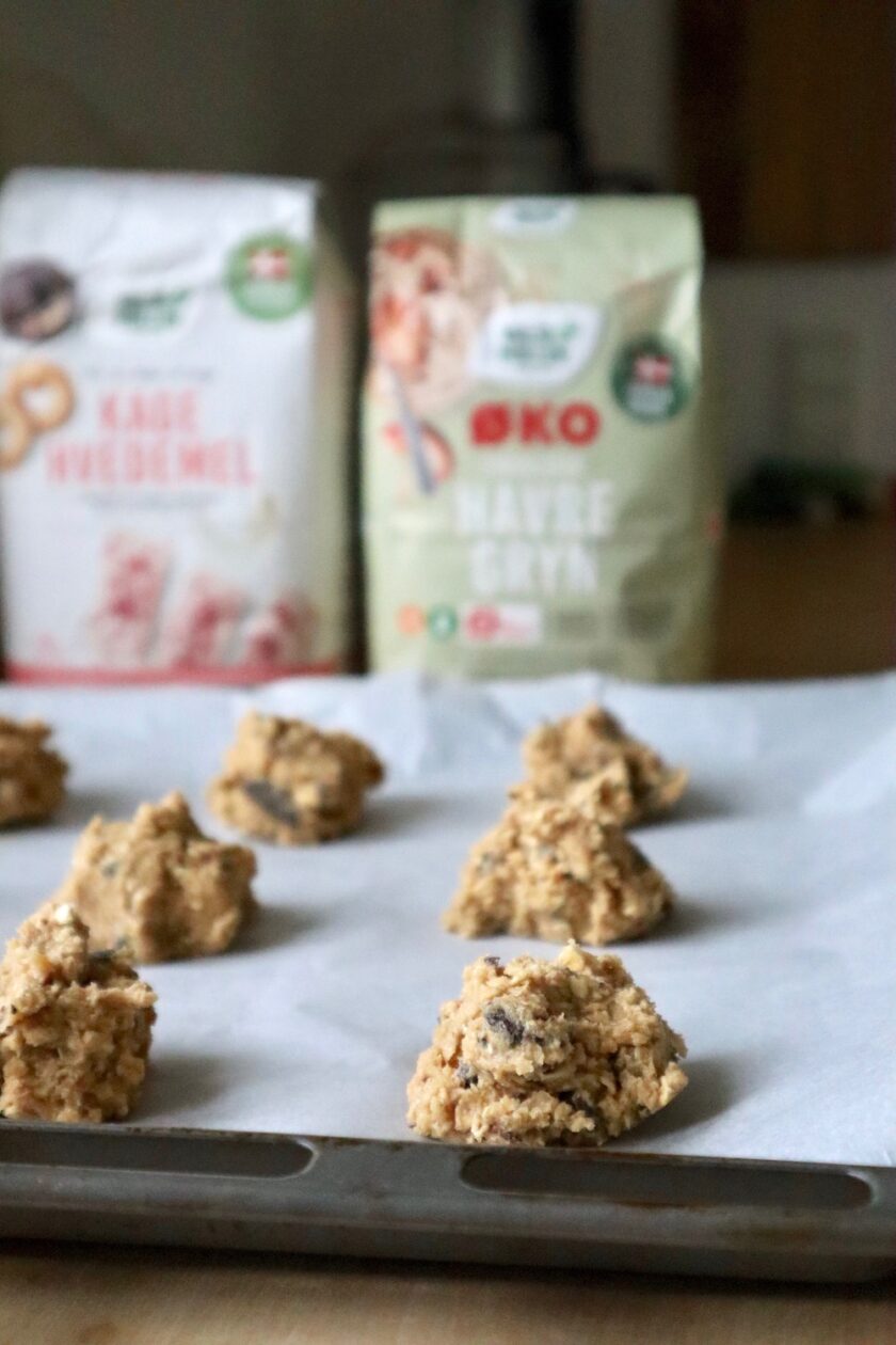 Havregryn cookies klar til ovnen Bagvrk.dk