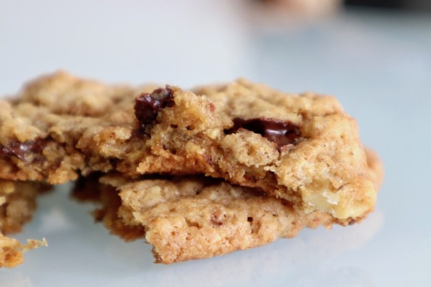 Havregryn cookies med nødder og chokolade Bagvrk.dk