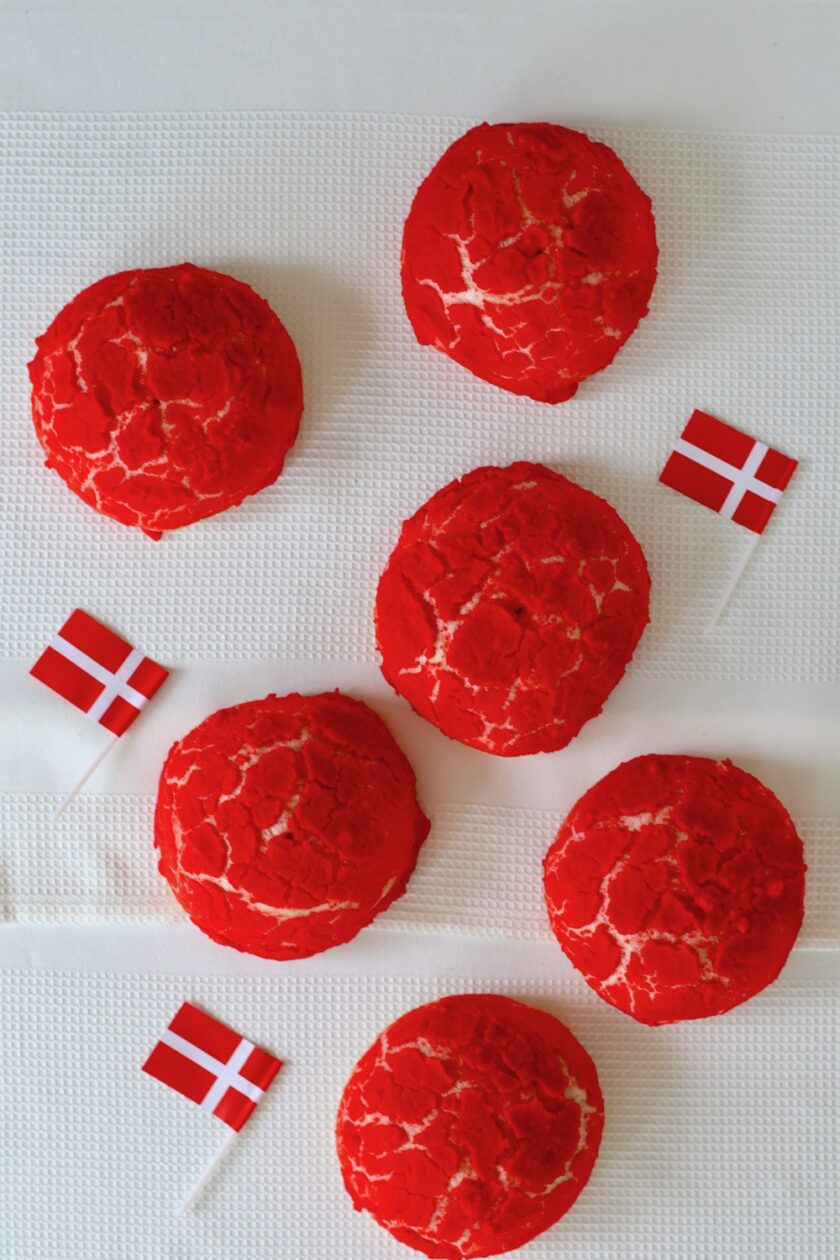 Rød hvide farvede sandwichboller flag Bagvrk.dk