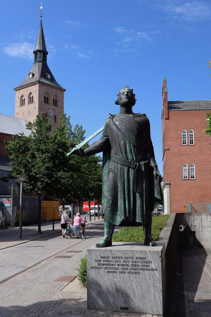 Statue af Knud den Hellige Odense Bagvrk.dk