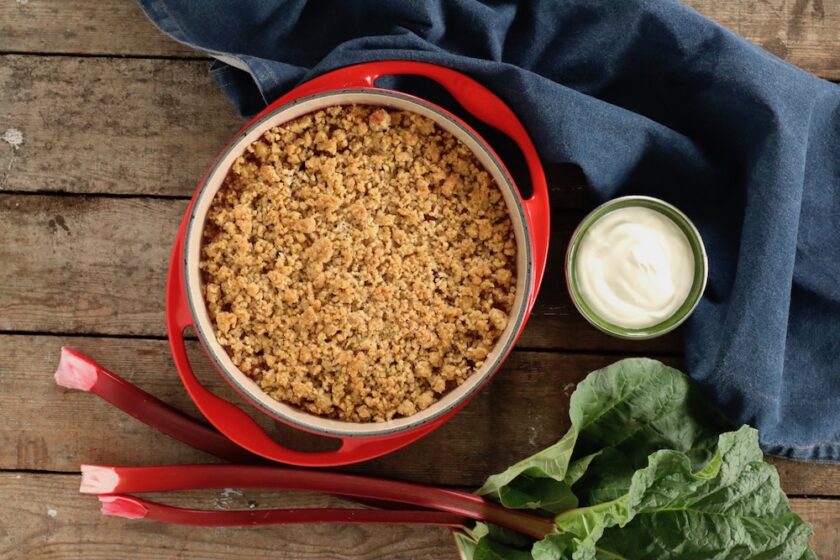 Rabarbercrumble udvalgt Bagvrk.dk