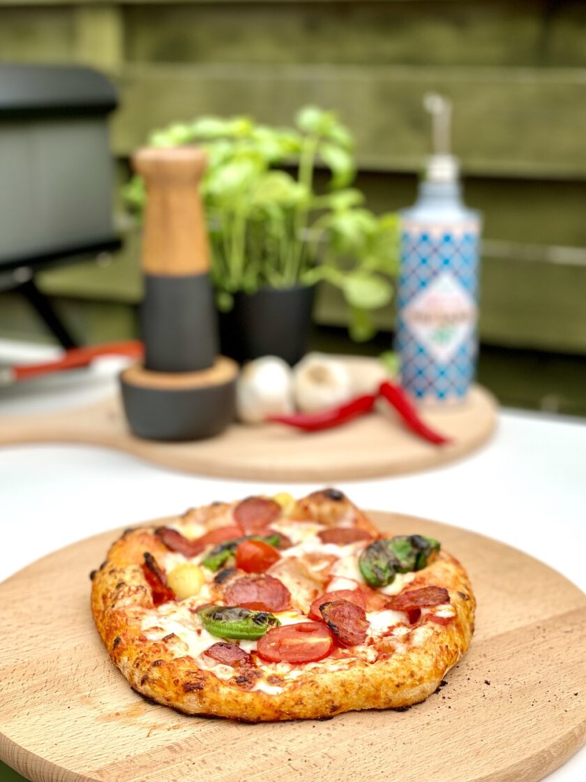 Pizza bagt i Cozze pizzaovn Bagvrk.dk